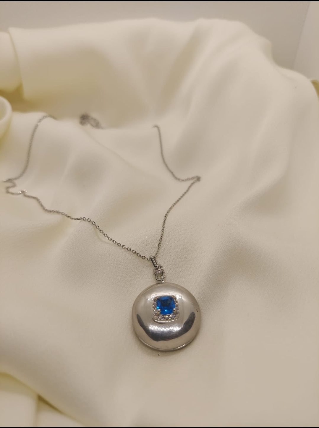 Mavi Taşlı Madalyon