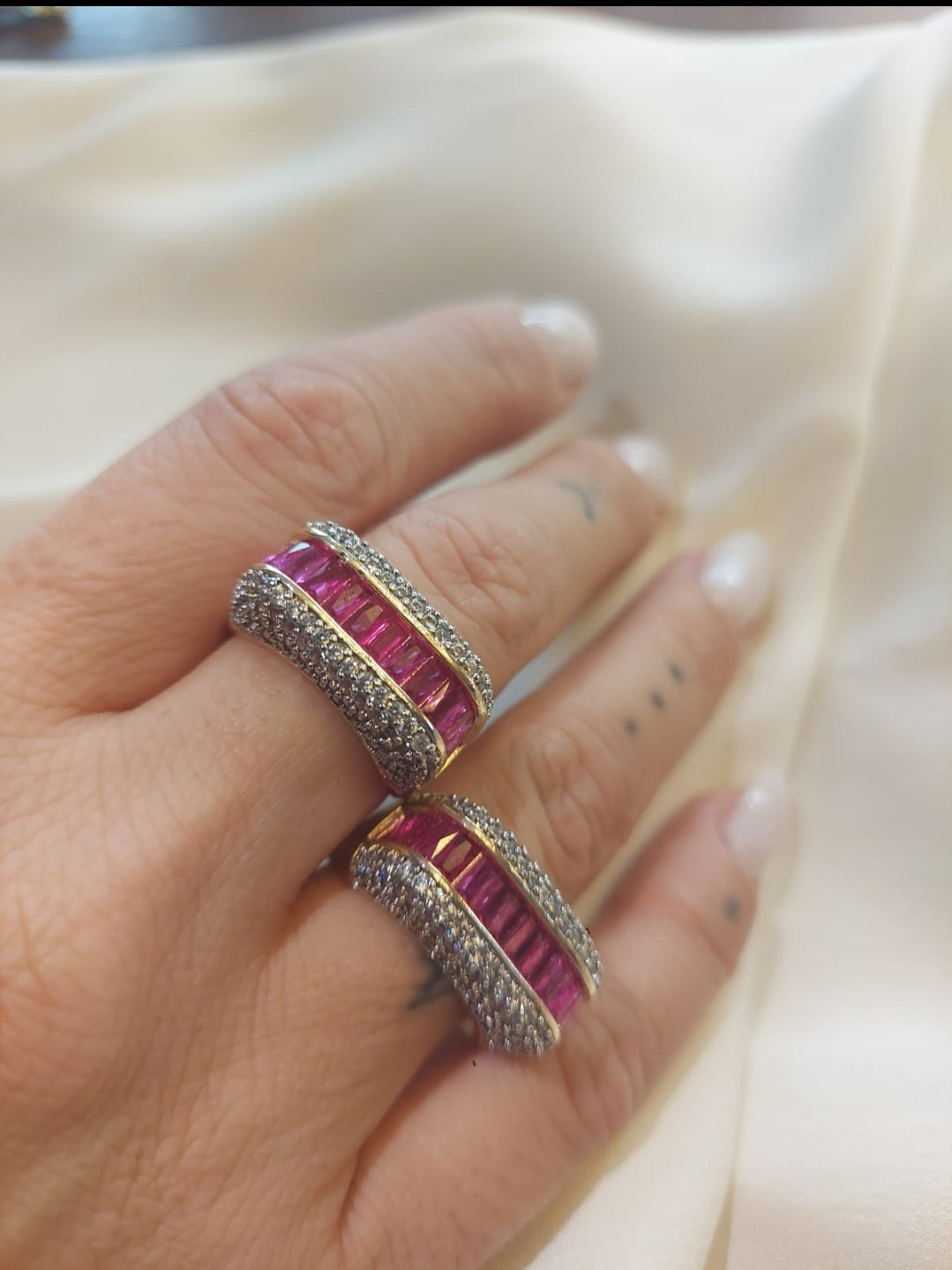 Kırmızı Şerit Yüzük