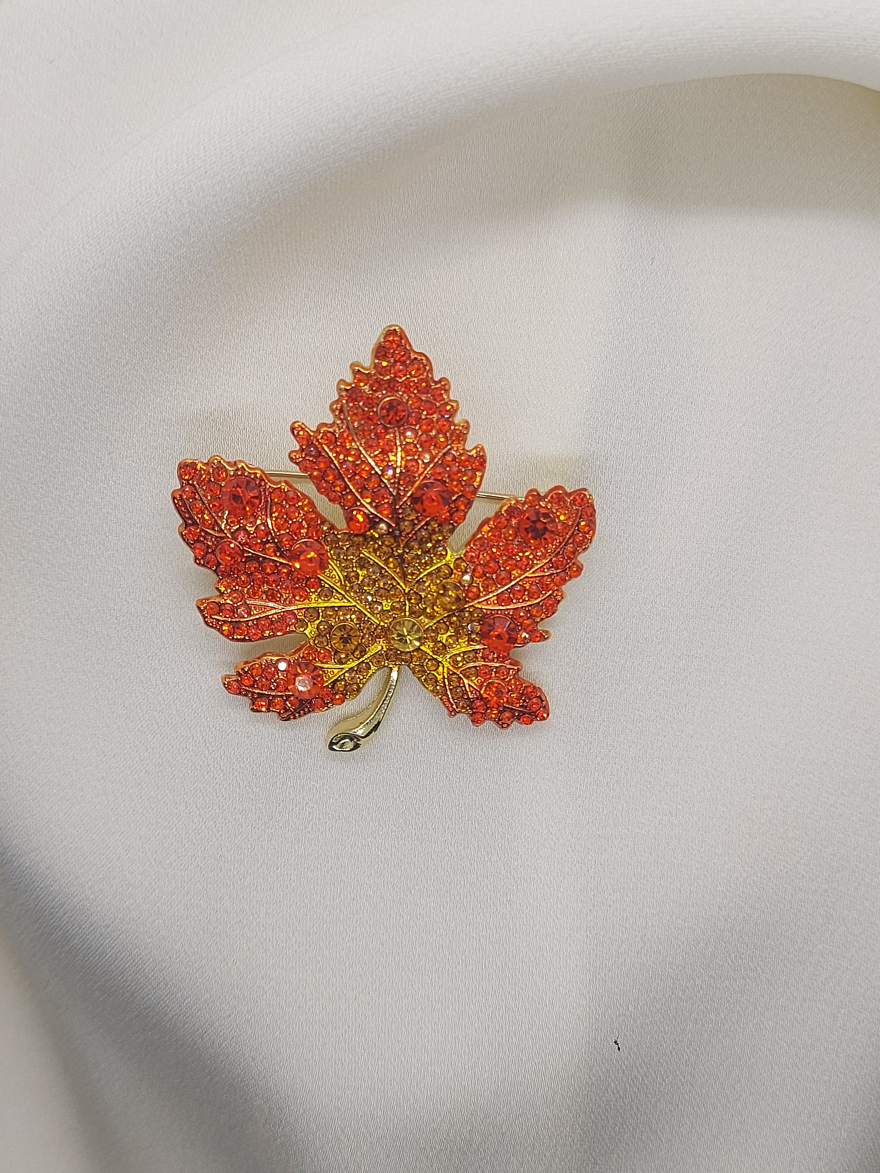Turuncu Çınar Broş